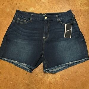 NWT Jen 7 short. Varying sizes.